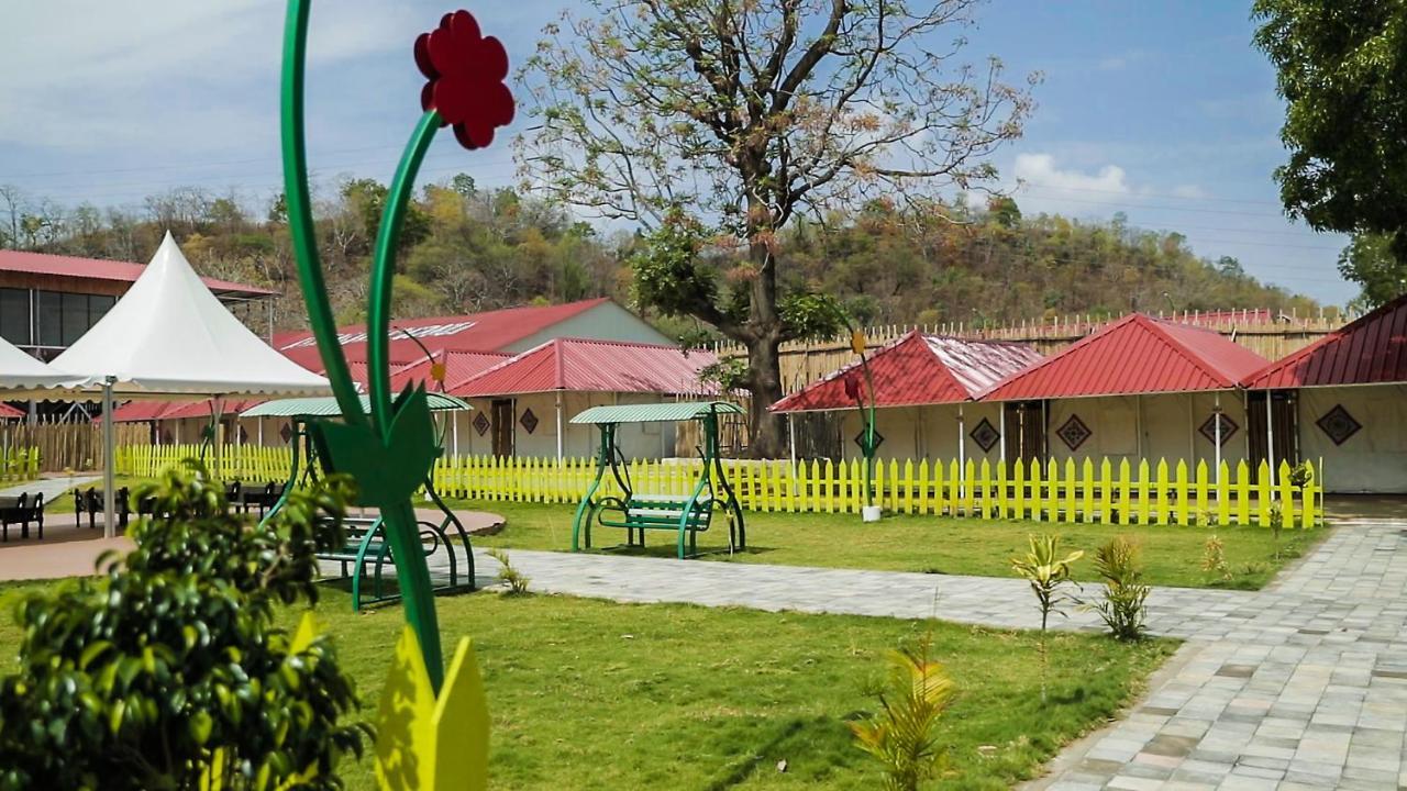 Praveg Tent City Narmada, Statue Of Unity Kevadia Экстерьер фото